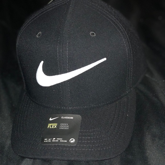 Nike Other - Nike Swoosh Flex hat